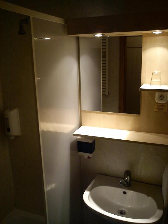 Grante Motel Έστεργκομ Δωμάτιο φωτογραφία