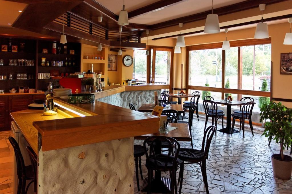 Grante Motel Έστεργκομ Εξωτερικό φωτογραφία